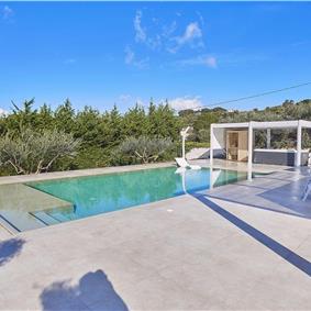 3 bedroom villa with infinity pool, jacuzzi & sauna, Castellammare del Golfo, sleeps 6